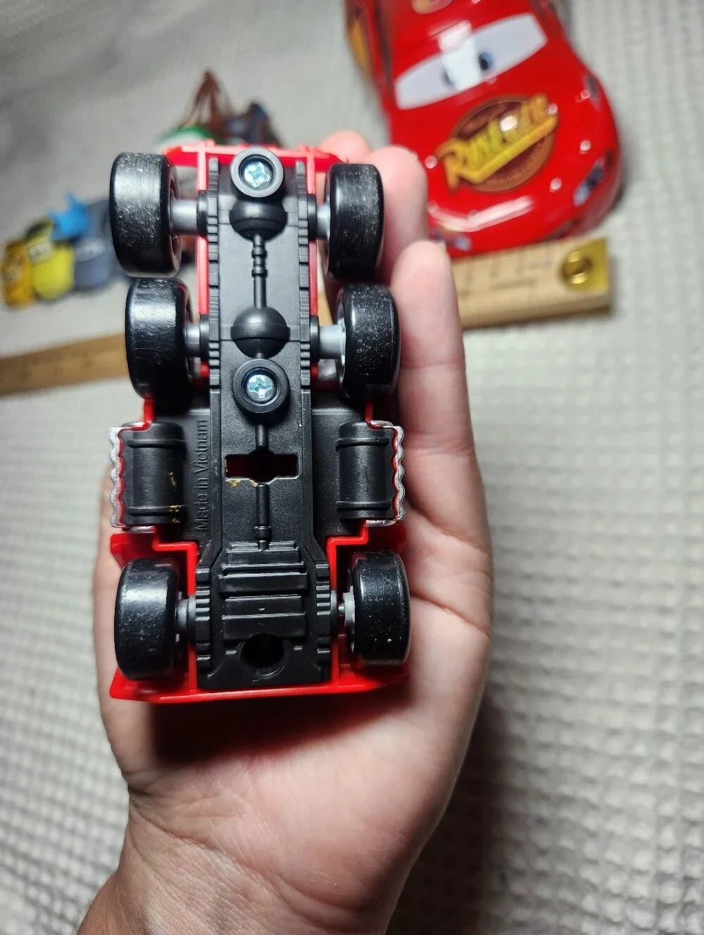 Lightning McQueen and Friends Mini Vehicle Toy Set - Some Flaws-  8 Cars